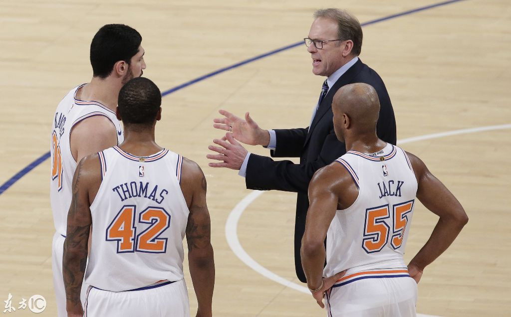 欧篮联清晨走向成谜；广州队篮板制胜；质疑声仍在；临场指挥获称赞的简单介绍